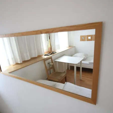 Moderne Und 120qm In Oberhausen, Ideal Fuer Geschaeftsreisende Und Monteure Oberhausen (North Rhine-Westphalia)