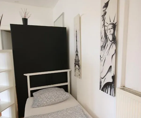 Moderne Und 120qm In Oberhausen, Ideal Fuer Geschaeftsreisende Und Monteure Lejlighed Oberhausen (North Rhine-Westphalia)