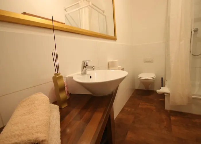 Moderne Und 120qm In Oberhausen, Ideal Fuer Geschaeftsreisende Und Monteure