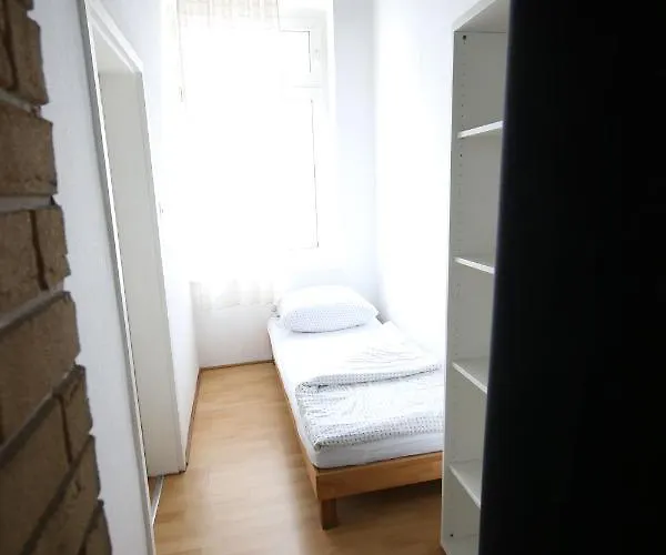 Moderne Und 120qm In Oberhausen, Ideal Fuer Geschaeftsreisende Und Monteure Lejlighed