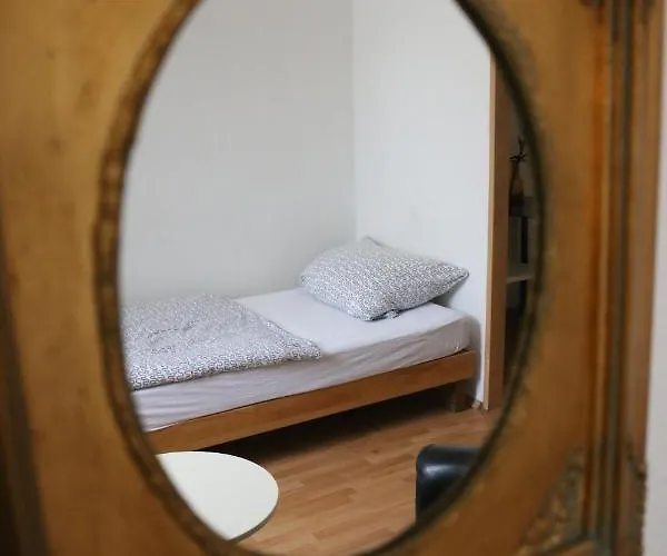 Moderne Und 120qm In Oberhausen, Ideal Fuer Geschaeftsreisende Und Monteure *